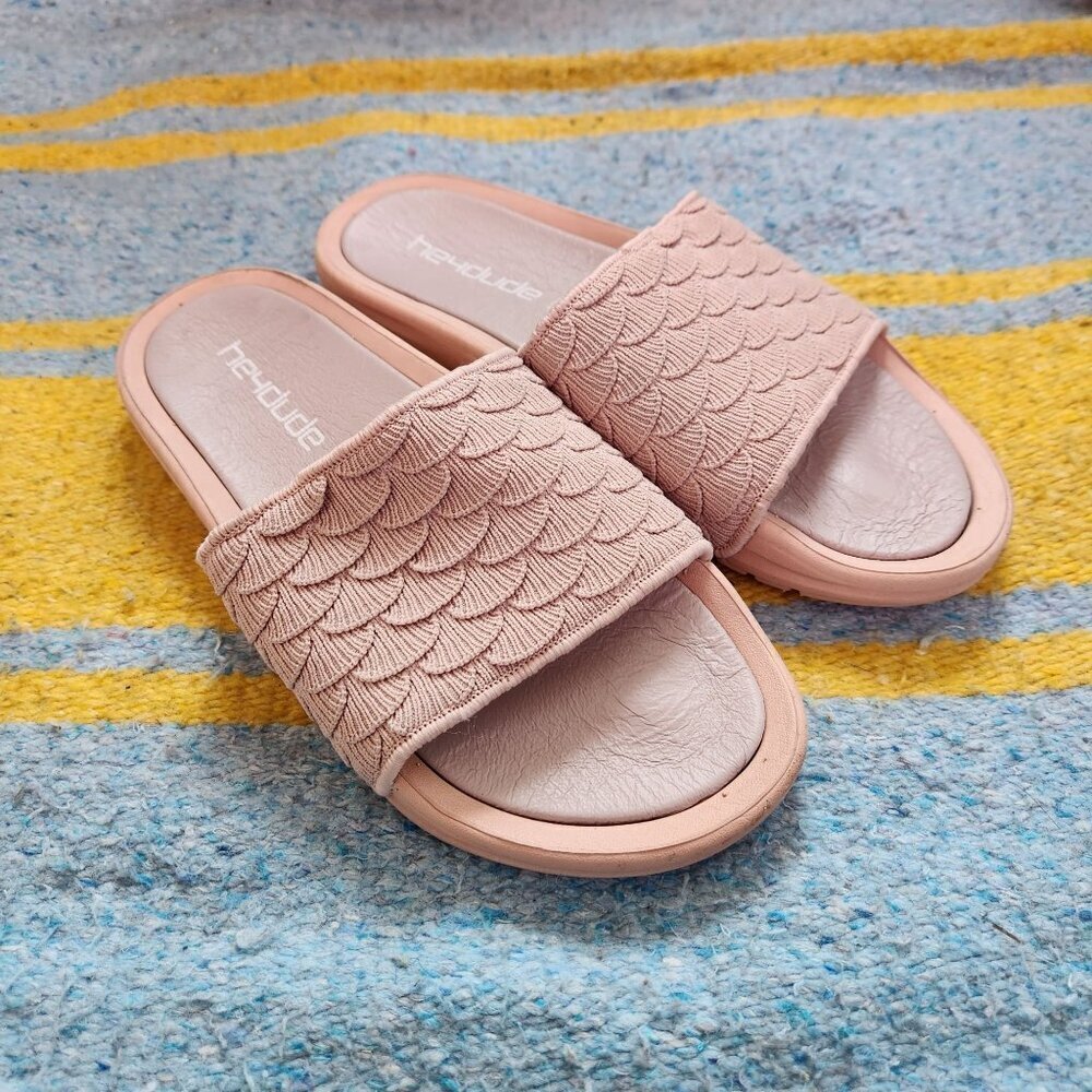 Hey Dude Peggy Antique Pink Sandals Size 7